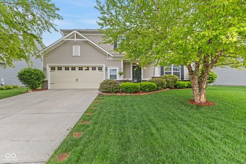 Photo of 1233 Old Vines Trail, Greenwood, IN 46143 (MLS # 22100802)