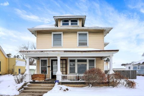 Photo of 614 E Main Street, Greenfield, IN 46140 (MLS # 22082806)
