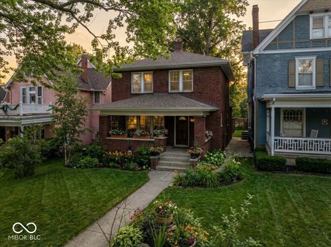 Photo of 540 Woodruff Place Middle Drive, Indianapolis, IN 46201 (MLS # 22083585)