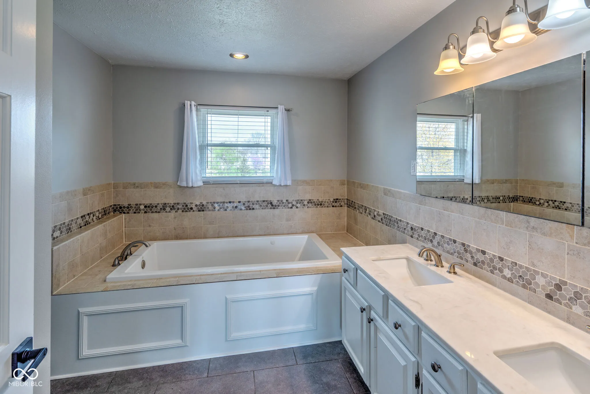 Greenwood, Indiana 46142, United States, 4 Bedrooms Bedrooms, ,3 BathroomsBathrooms,Residential,Pending,112395