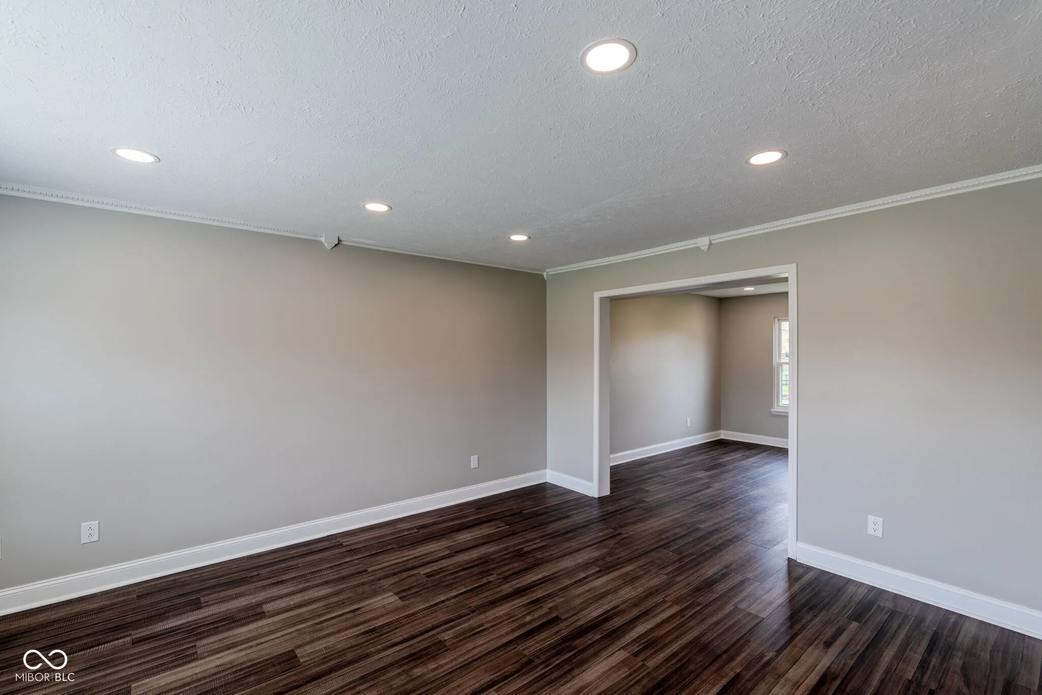 Greenwood, Indiana 46142, United States, 4 Bedrooms Bedrooms, ,3 BathroomsBathrooms,Residential,Pending,112395