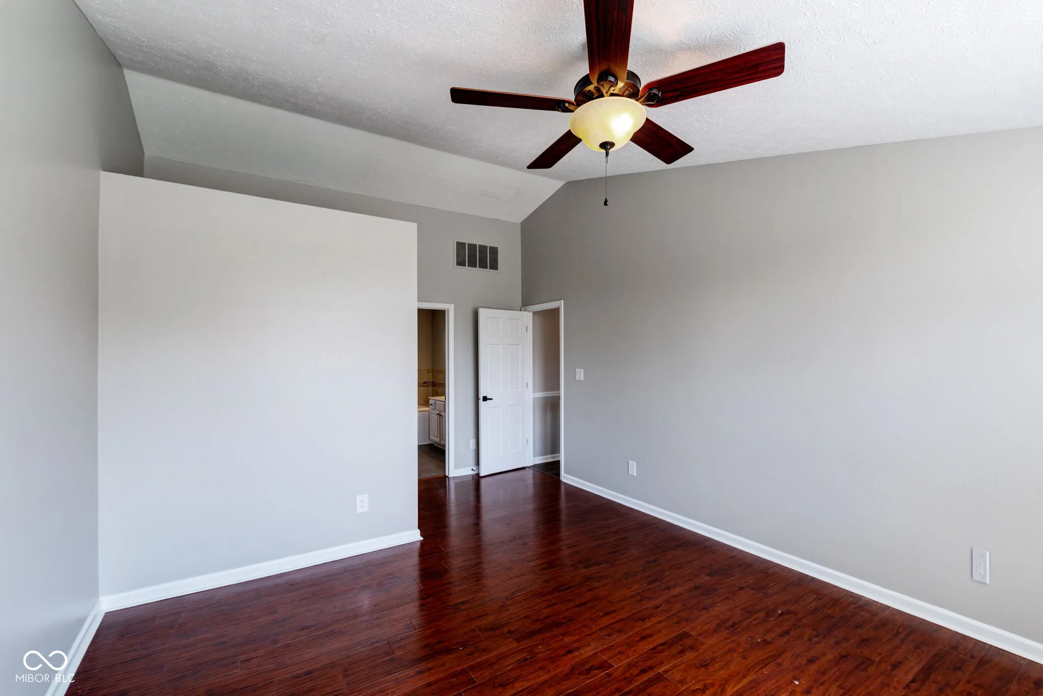 Greenwood, Indiana 46142, United States, 4 Bedrooms Bedrooms, ,3 BathroomsBathrooms,Residential,Pending,112395