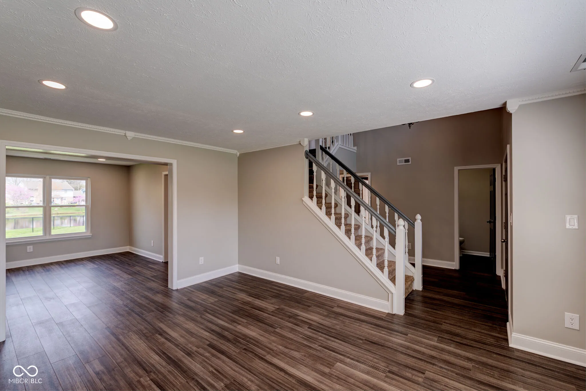 Greenwood, Indiana 46142, United States, 4 Bedrooms Bedrooms, ,3 BathroomsBathrooms,Residential,Pending,112395