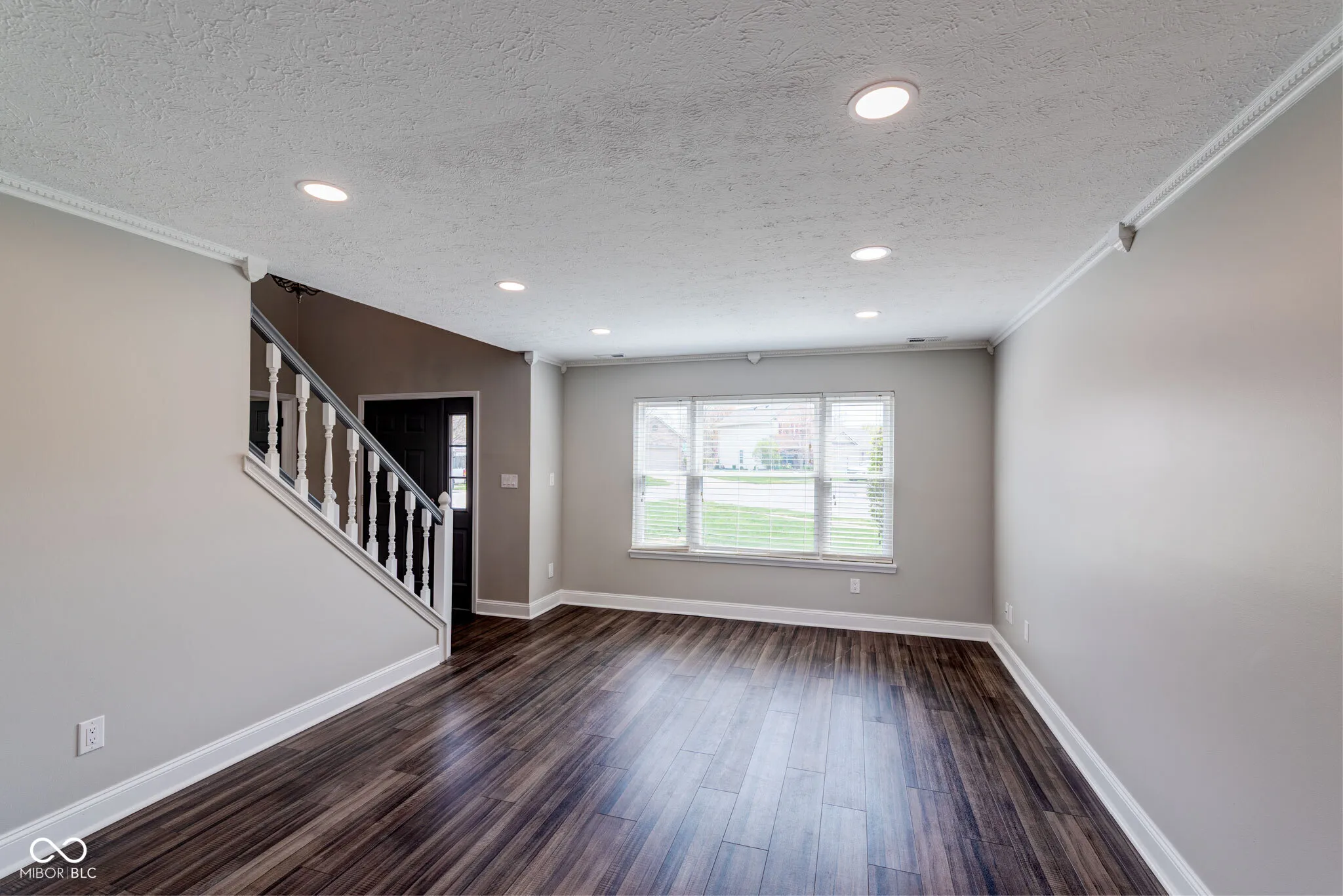 Greenwood, Indiana 46142, United States, 4 Bedrooms Bedrooms, ,3 BathroomsBathrooms,Residential,Pending,112395