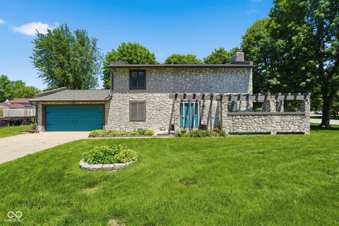 Photo of 3712 Ivory Way, Indianapolis, IN 46227 (MLS # 22102179)