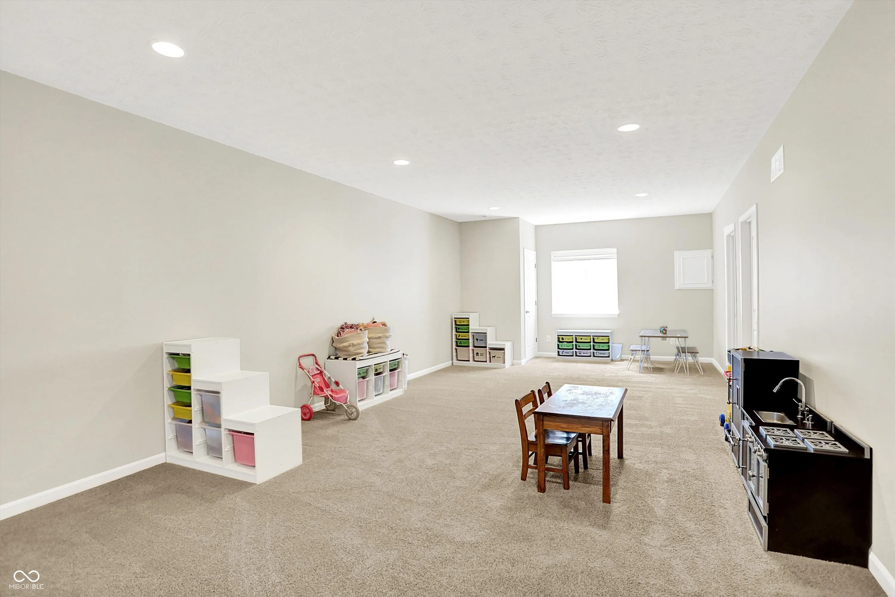 Fishers, Indiana 46037, United States, 5 Bedrooms Bedrooms, ,4 BathroomsBathrooms,Residential,Active,149194