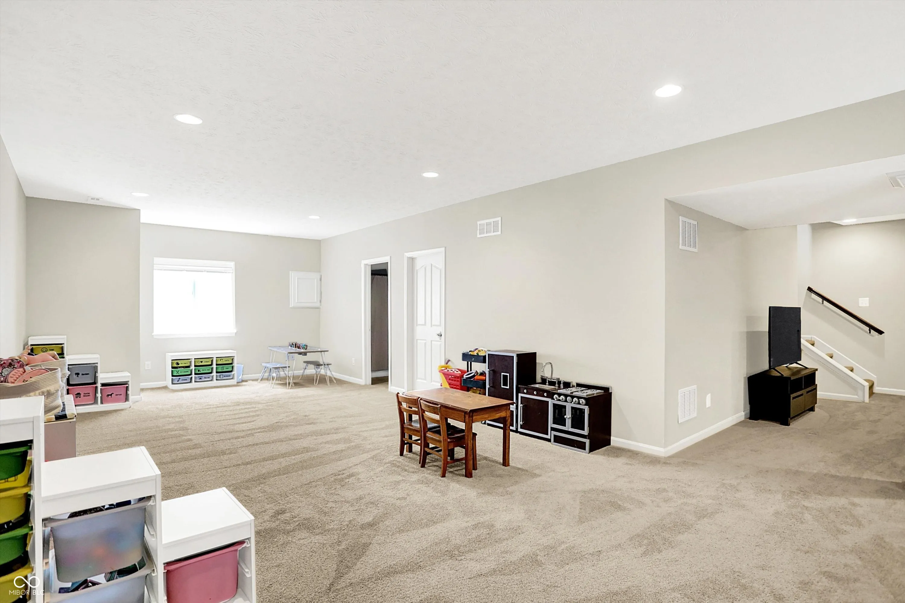 Fishers, Indiana 46037, United States, 5 Bedrooms Bedrooms, ,4 BathroomsBathrooms,Residential,Active,149194