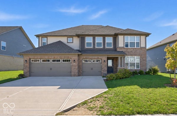 929 GARRISON DR, GREENWOOD, IN 46143 - Image aaf66c8babf7a3ca205a5e609e817f72/2425518124