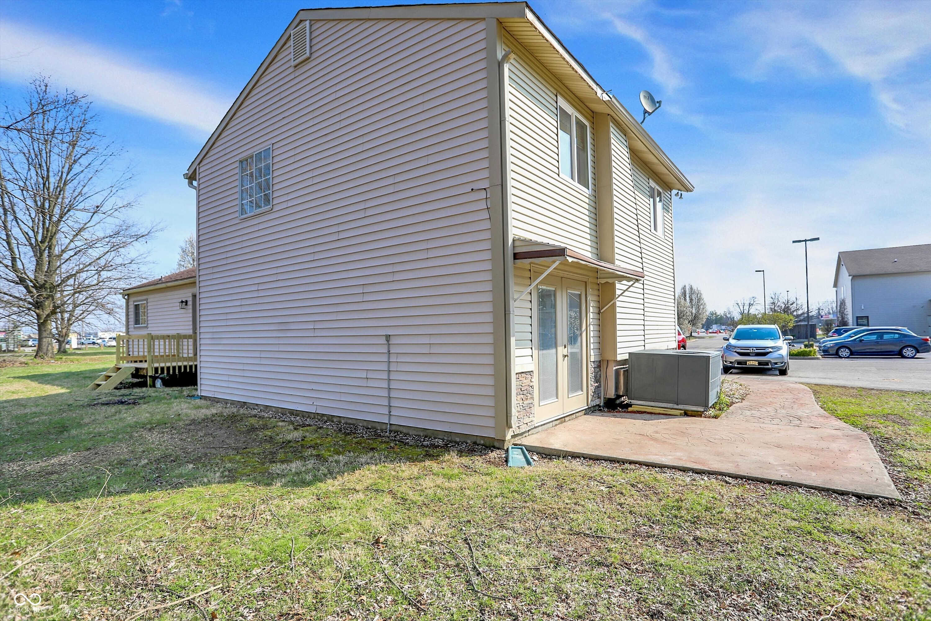 2048 N Morton Street