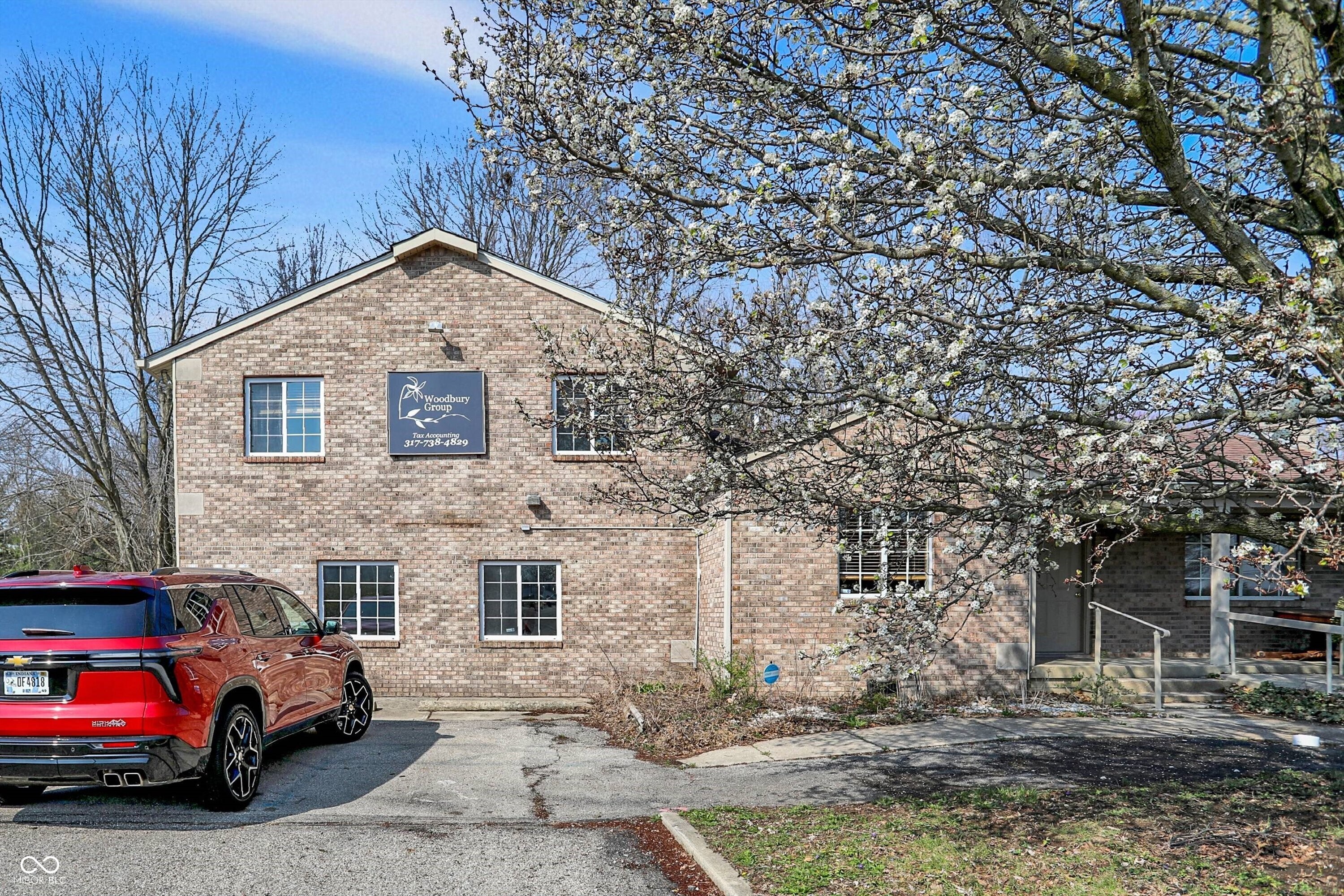 2048 N Morton Street