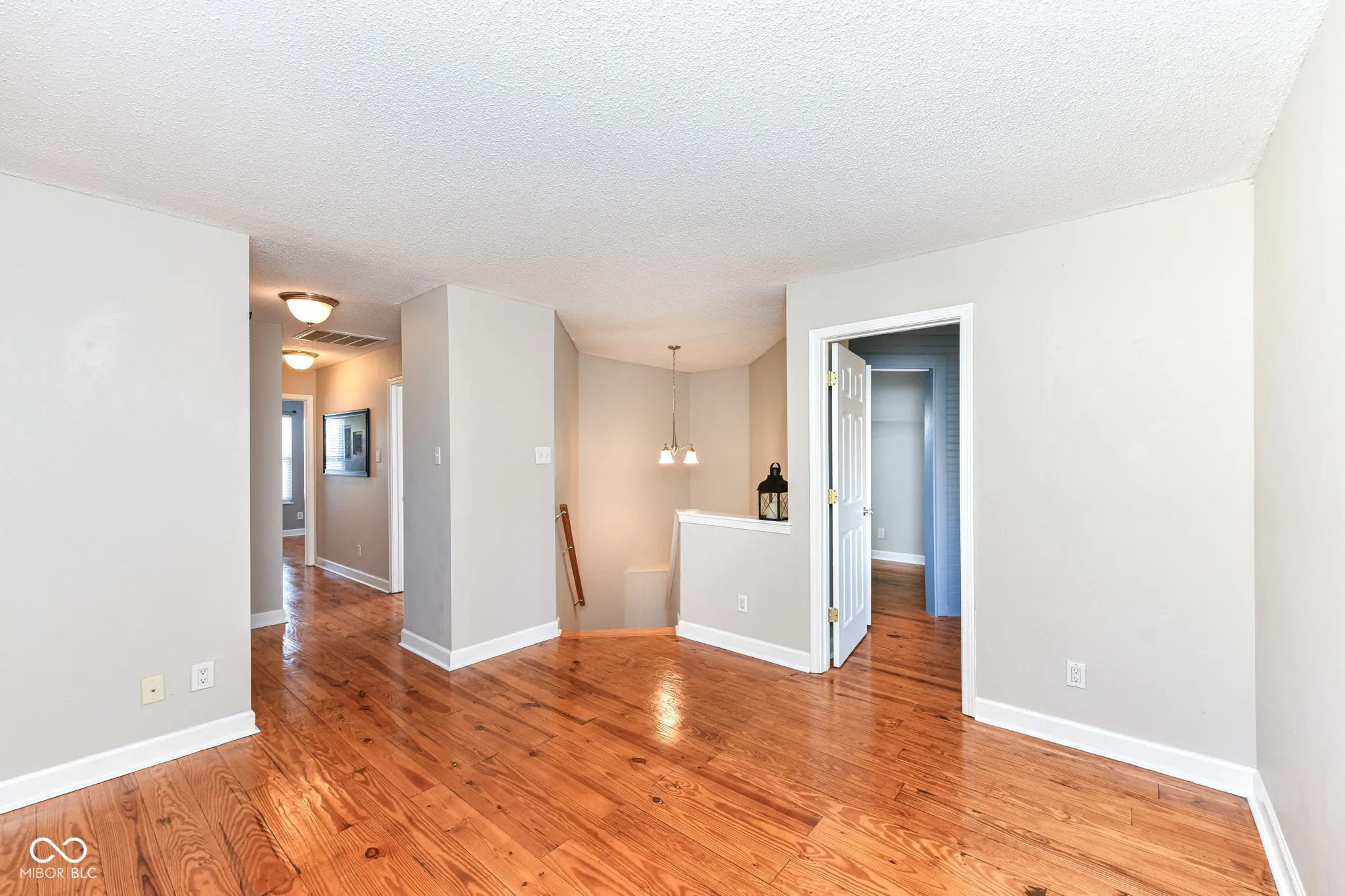 Noblesville, Indiana 46060, United States, 3 Bedrooms Bedrooms, ,3 BathroomsBathrooms,Residential,Active,238707