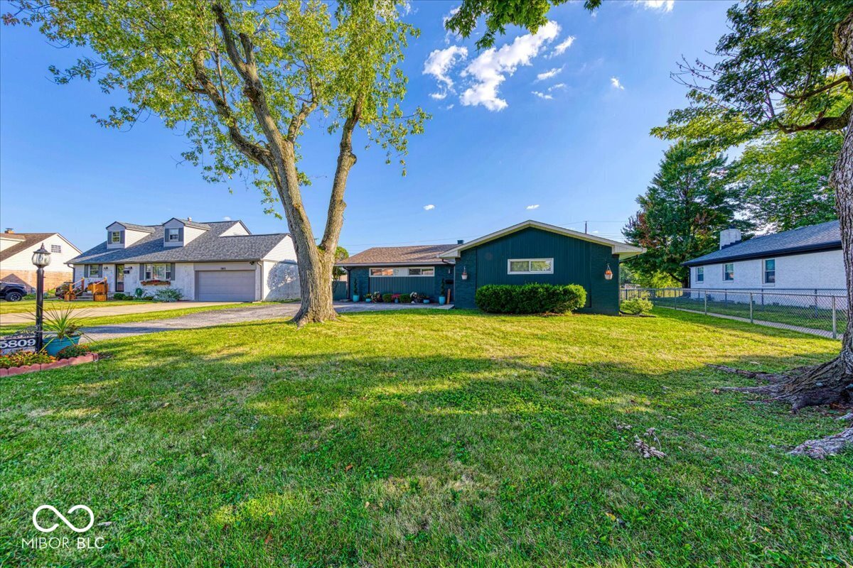 5809 Hollister Drive