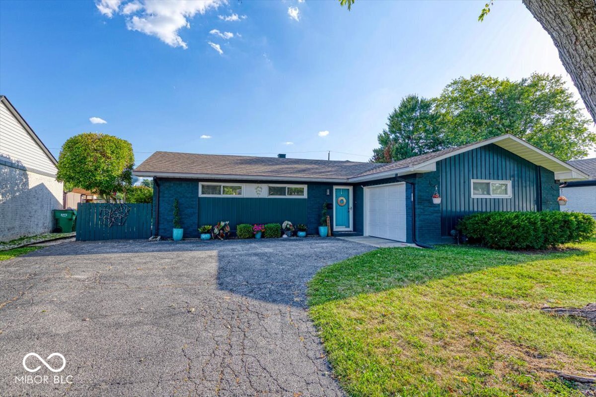 5809 Hollister Drive