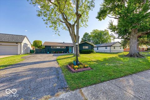 Photo of 5809 Hollister Drive, Speedway, IN 46224 (MLS # 22068777)