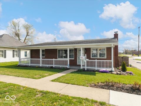 Photo of 1448 S 9th Street, Noblesville, IN 46060 (MLS # 22093588)