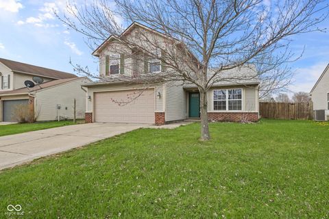 Photo of 908 Washington Cove Lane, Indianapolis, IN 46229 (MLS # 22092886)