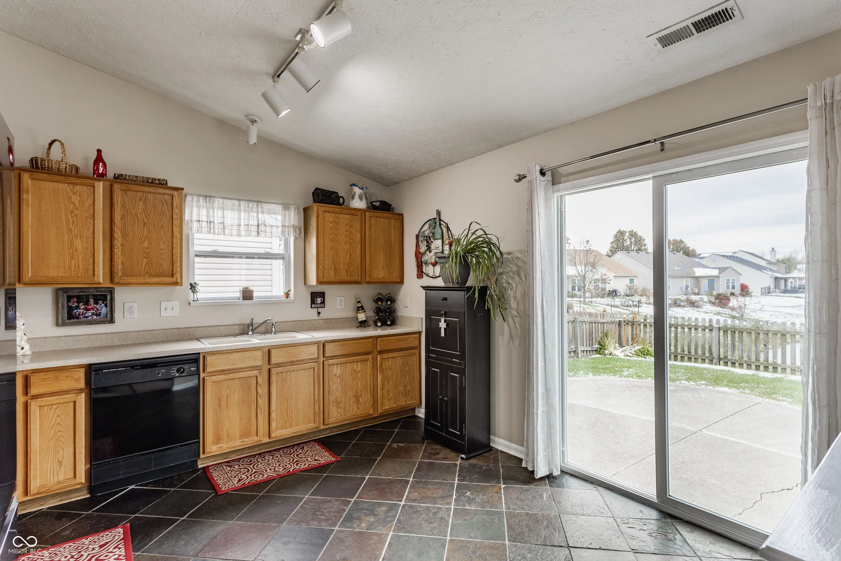 Indianapolis, Indiana 46221, United States, 3 Bedrooms Bedrooms, ,2 BathroomsBathrooms,Residential,Active,245225