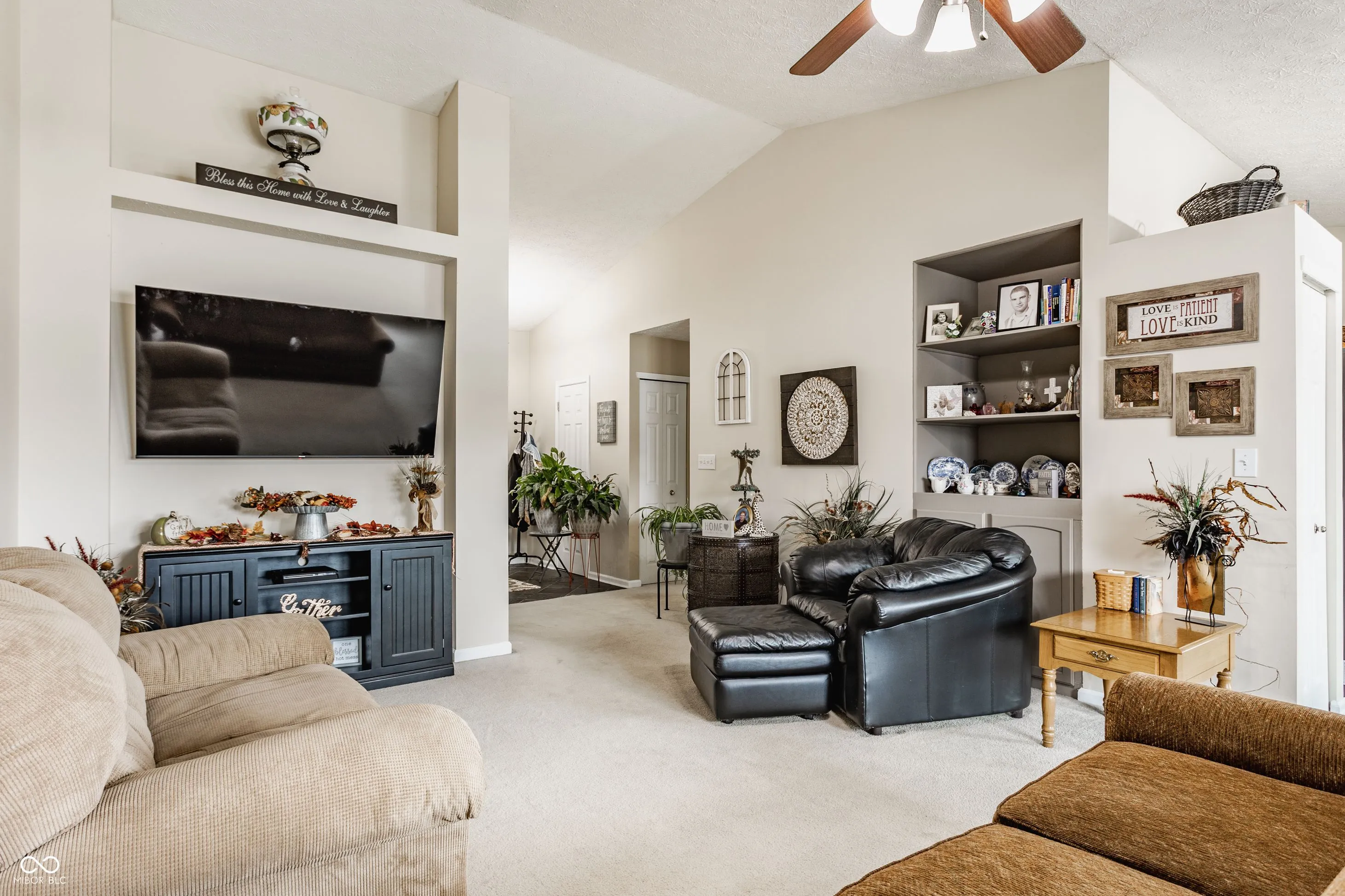 Indianapolis, Indiana 46221, United States, 3 Bedrooms Bedrooms, ,2 BathroomsBathrooms,Residential,Active,245225