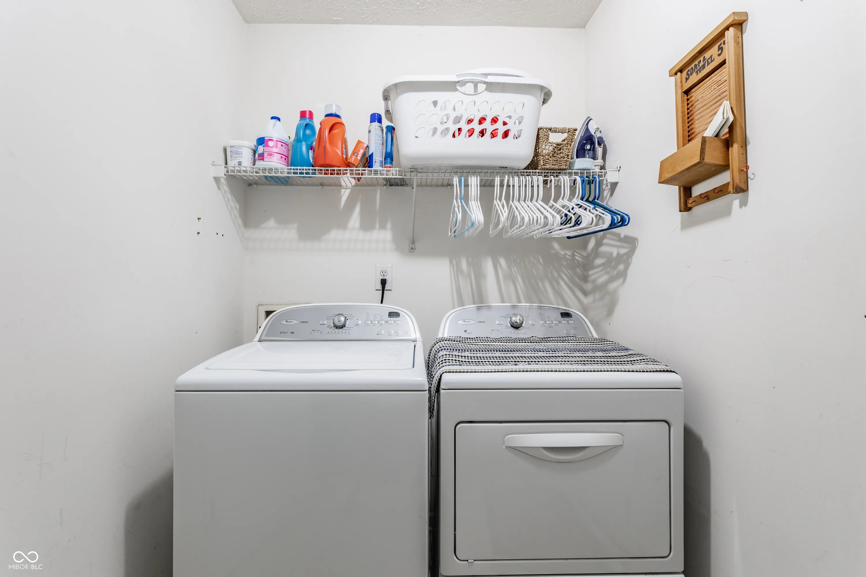 Indianapolis, Indiana 46221, United States, 3 Bedrooms Bedrooms, ,2 BathroomsBathrooms,Residential,Active,245225