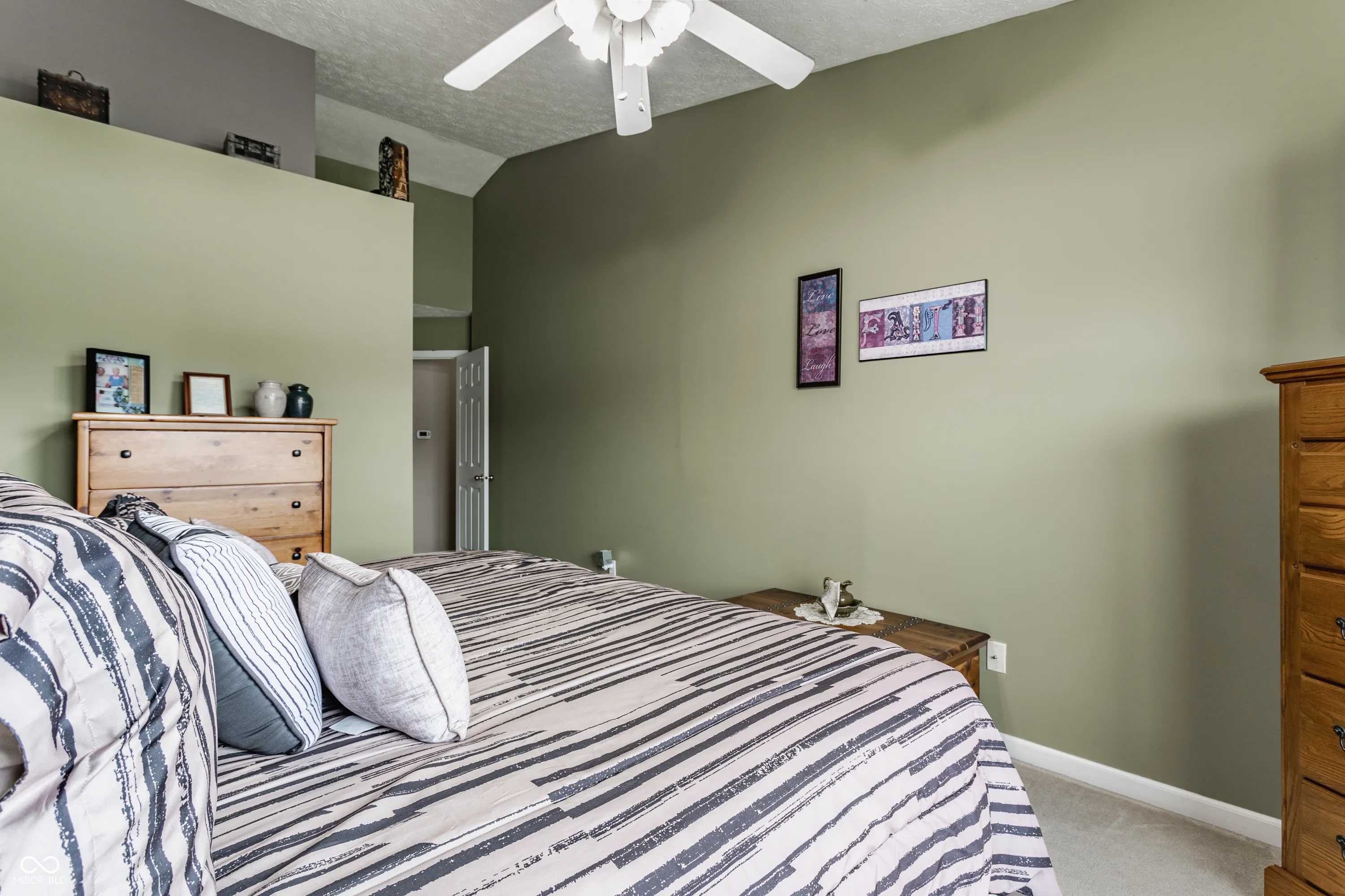 Indianapolis, Indiana 46221, United States, 3 Bedrooms Bedrooms, ,2 BathroomsBathrooms,Residential,Active,245225