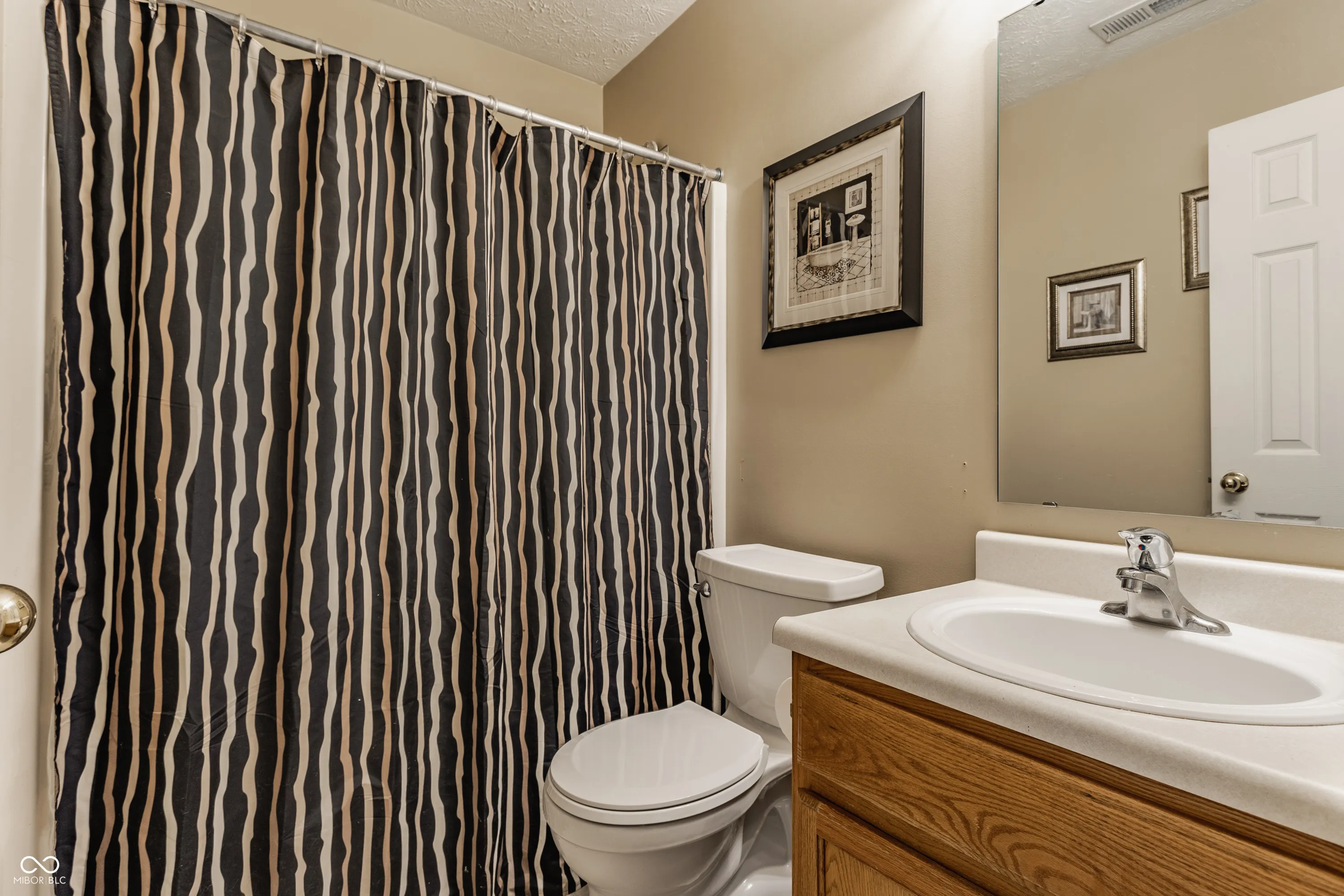 Indianapolis, Indiana 46221, United States, 3 Bedrooms Bedrooms, ,2 BathroomsBathrooms,Residential,Active,245225