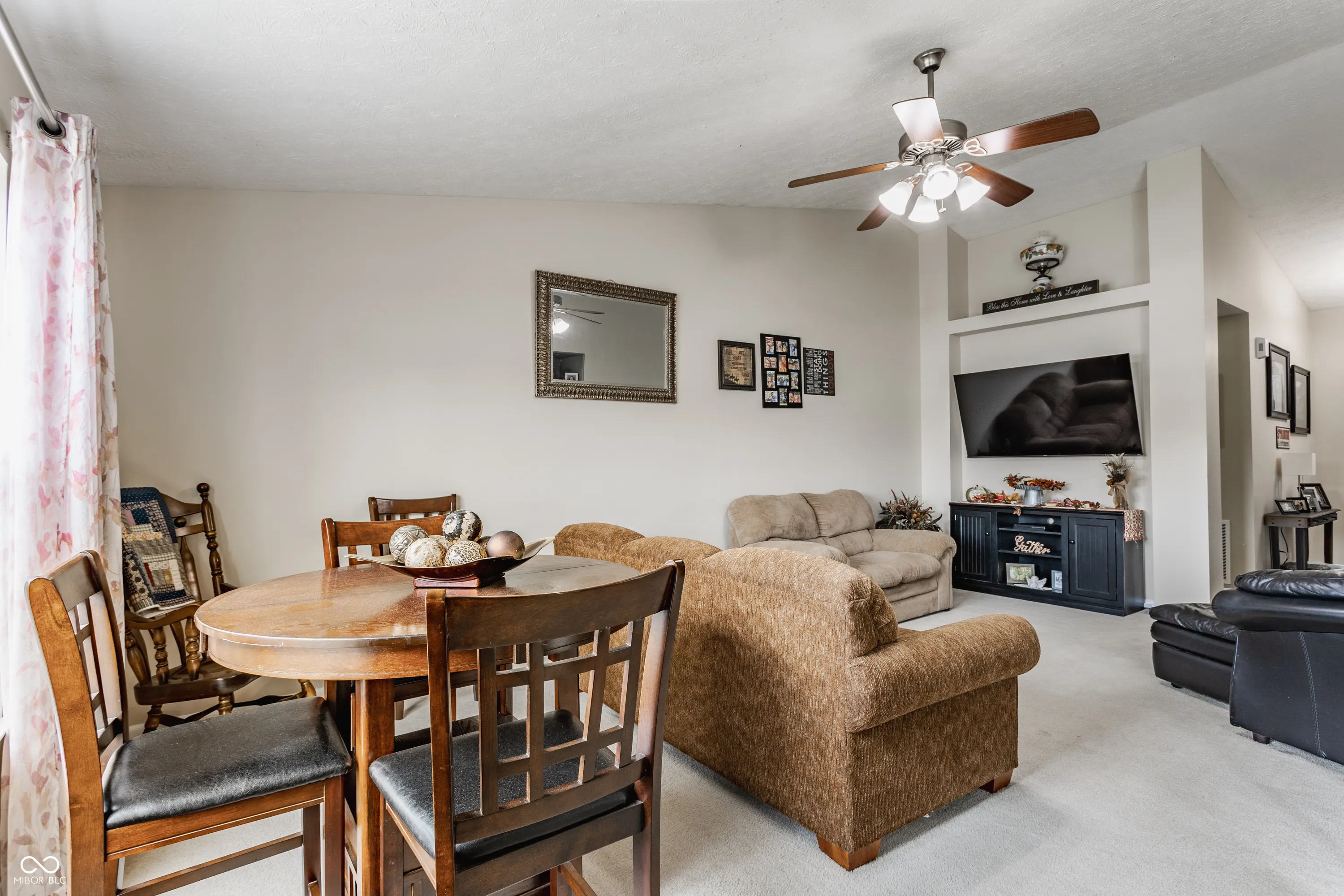 Indianapolis, Indiana 46221, United States, 3 Bedrooms Bedrooms, ,2 BathroomsBathrooms,Residential,Active,245225