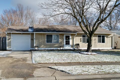 Photo of 5207 Palisade Way, Indianapolis, IN 46237 (MLS # 22077474)