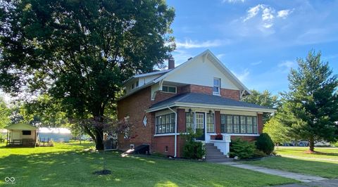 Photo of 902 Fair Street, Clay City, IN 47841 (MLS # 22109317)