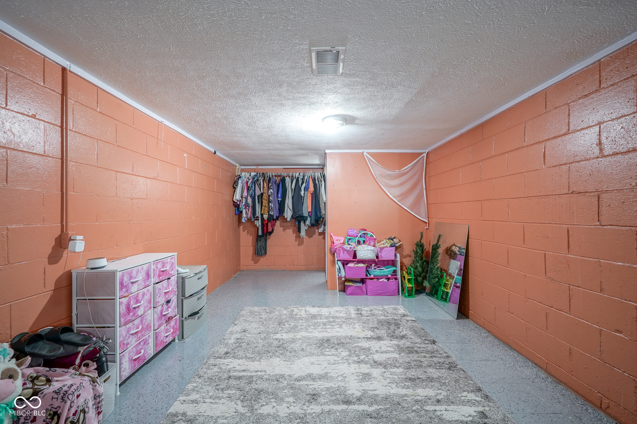 Indianapolis, Indiana 46228, United States, 3 Bedrooms Bedrooms, ,2 BathroomsBathrooms,Residential,Pending,53764