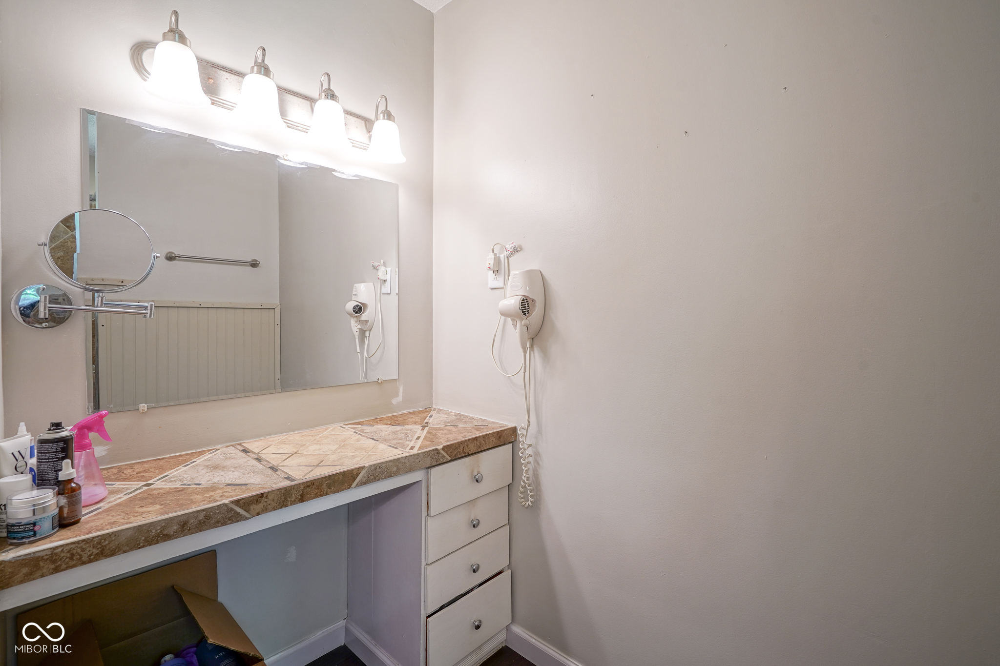 Indianapolis, Indiana 46228, United States, 3 Bedrooms Bedrooms, ,2 BathroomsBathrooms,Residential,Pending,53764