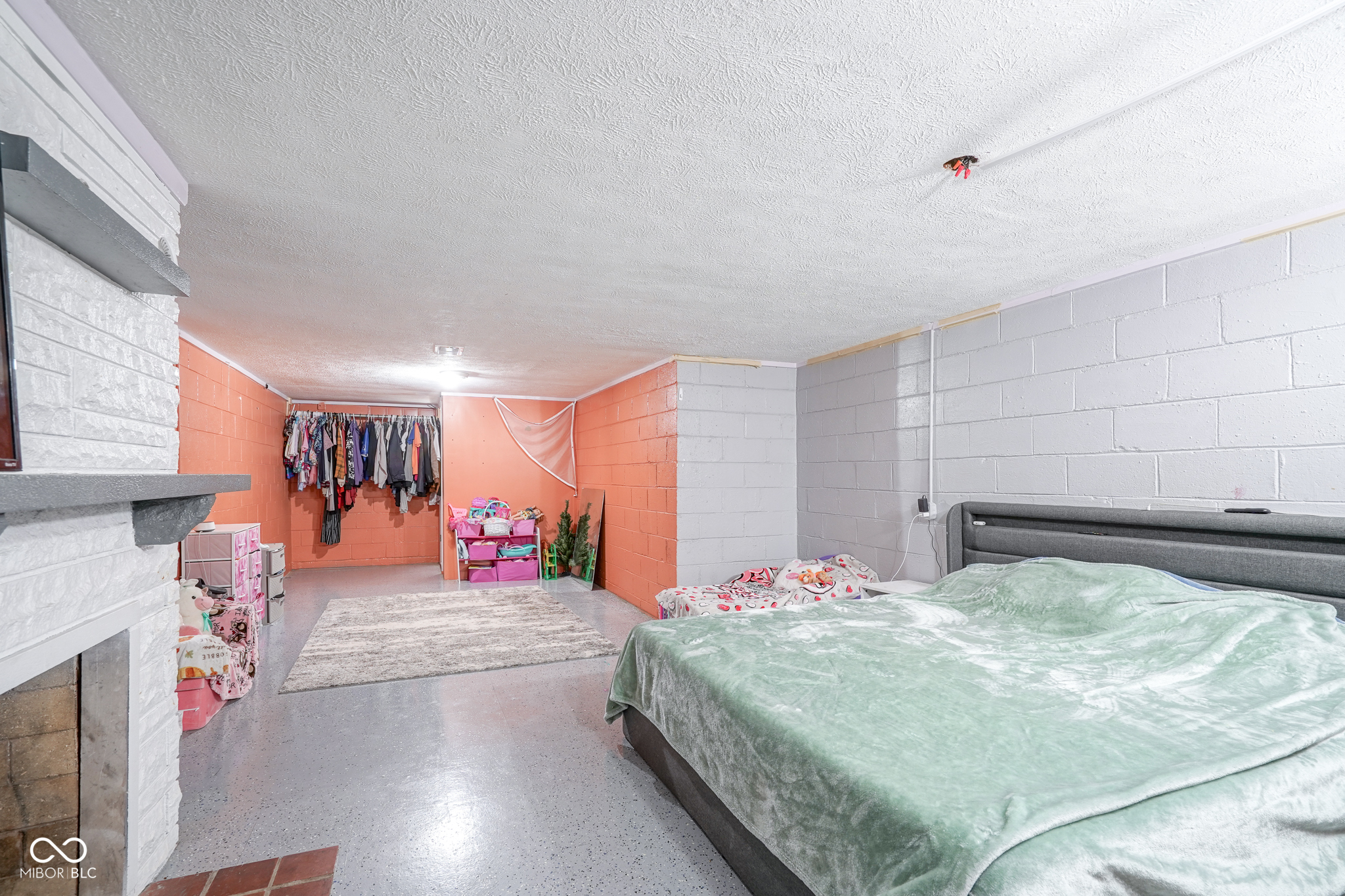 Indianapolis, Indiana 46228, United States, 3 Bedrooms Bedrooms, ,2 BathroomsBathrooms,Residential,Pending,53764