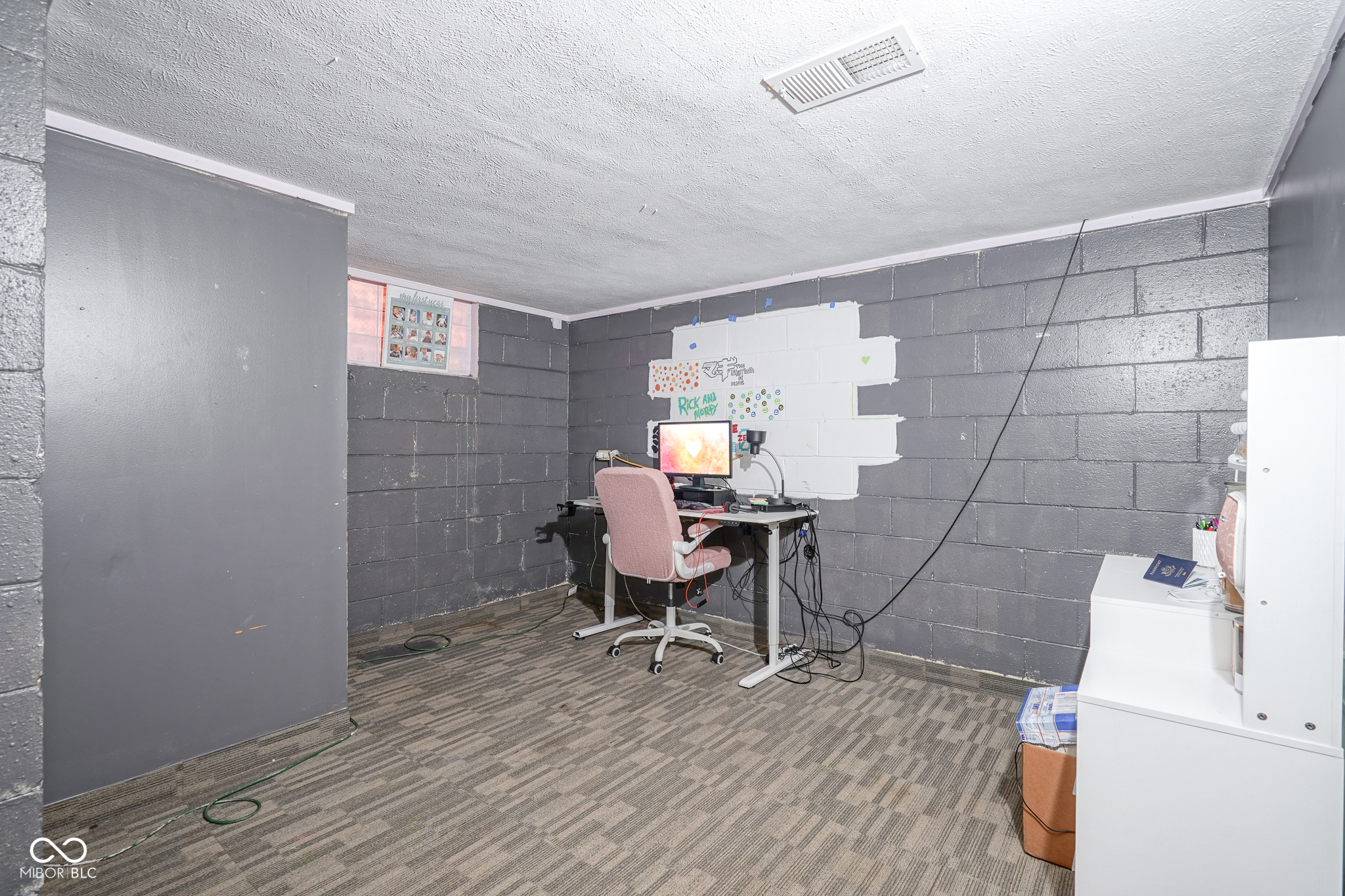 Indianapolis, Indiana 46228, United States, 3 Bedrooms Bedrooms, ,2 BathroomsBathrooms,Residential,Pending,53764