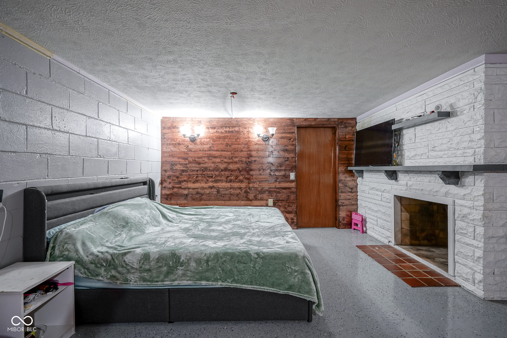 Indianapolis, Indiana 46228, United States, 3 Bedrooms Bedrooms, ,2 BathroomsBathrooms,Residential,Pending,53764