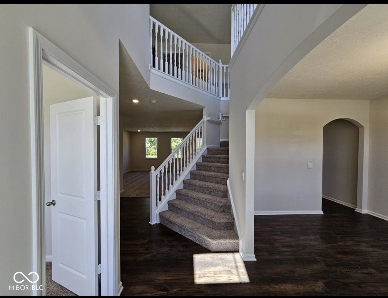 7696 Rolling Green Drive