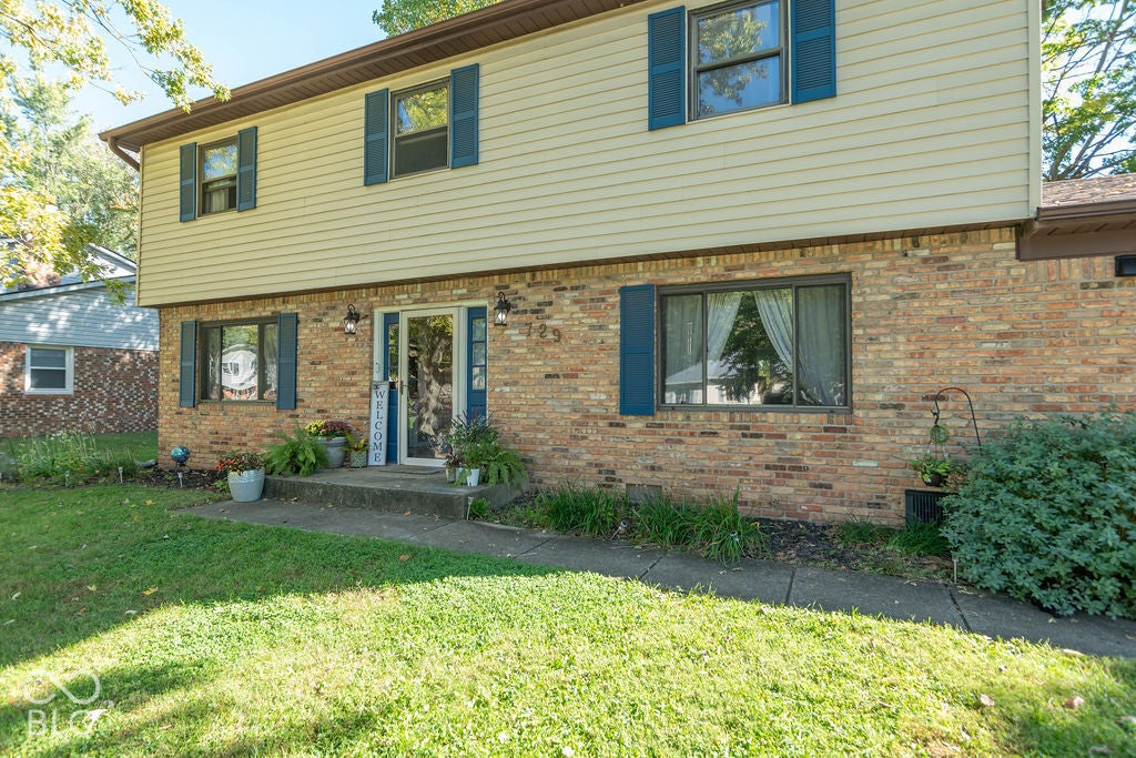 729 Balroyal Court