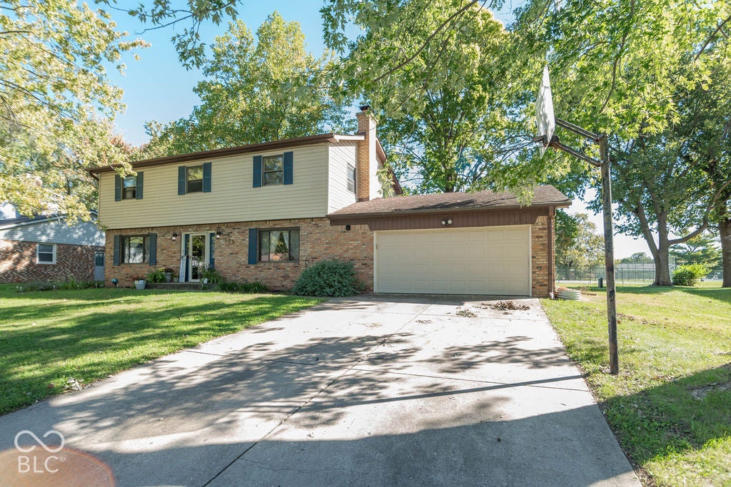 729 Balroyal Court