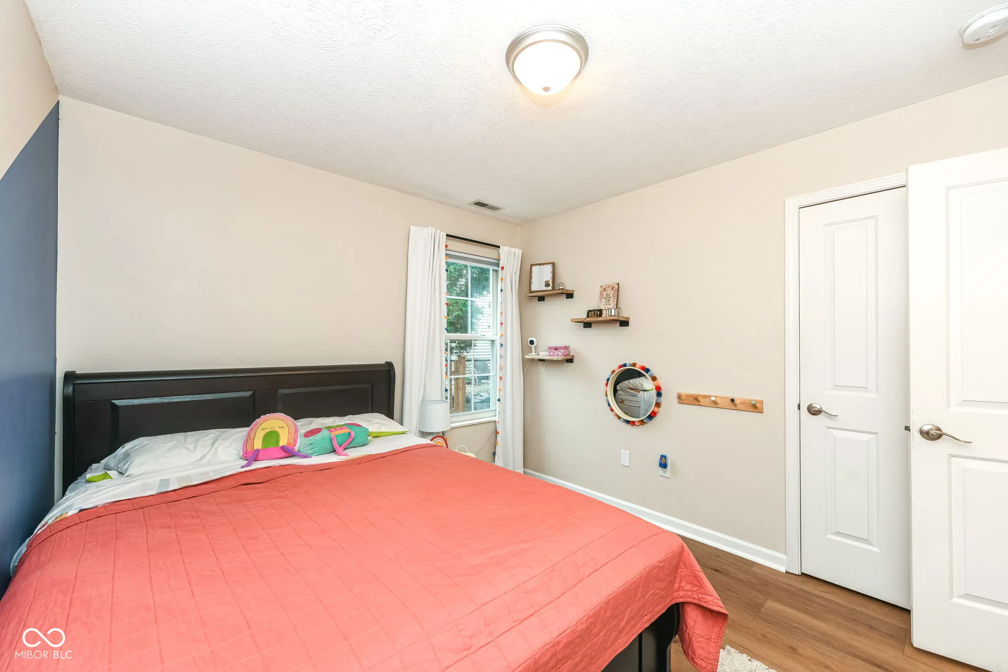 Fishers, Indiana 46038, United States, 3 Bedrooms Bedrooms, ,2 BathroomsBathrooms,Residential,Pending,215927