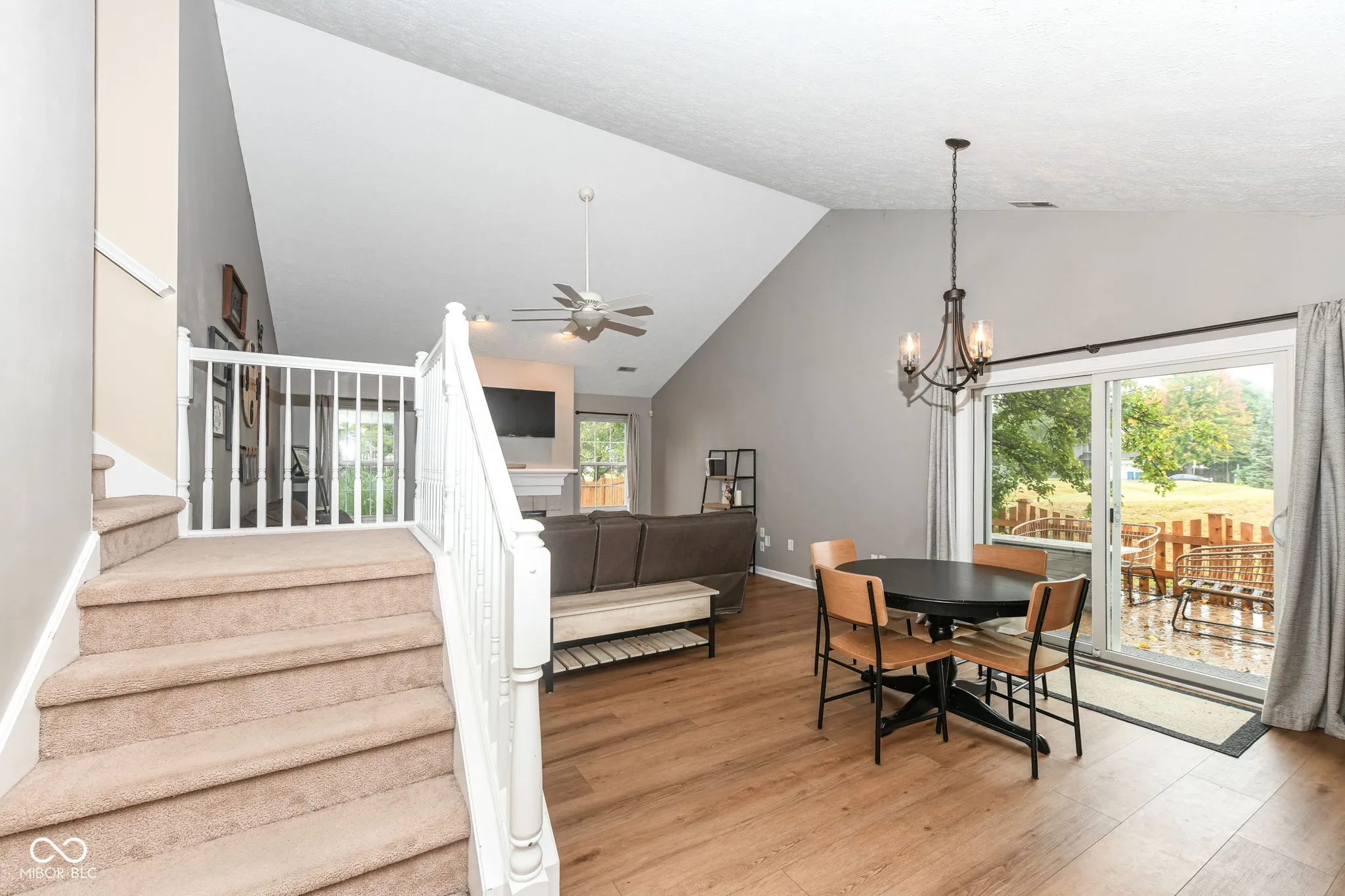 Fishers, Indiana 46038, United States, 3 Bedrooms Bedrooms, ,2 BathroomsBathrooms,Residential,Pending,215927