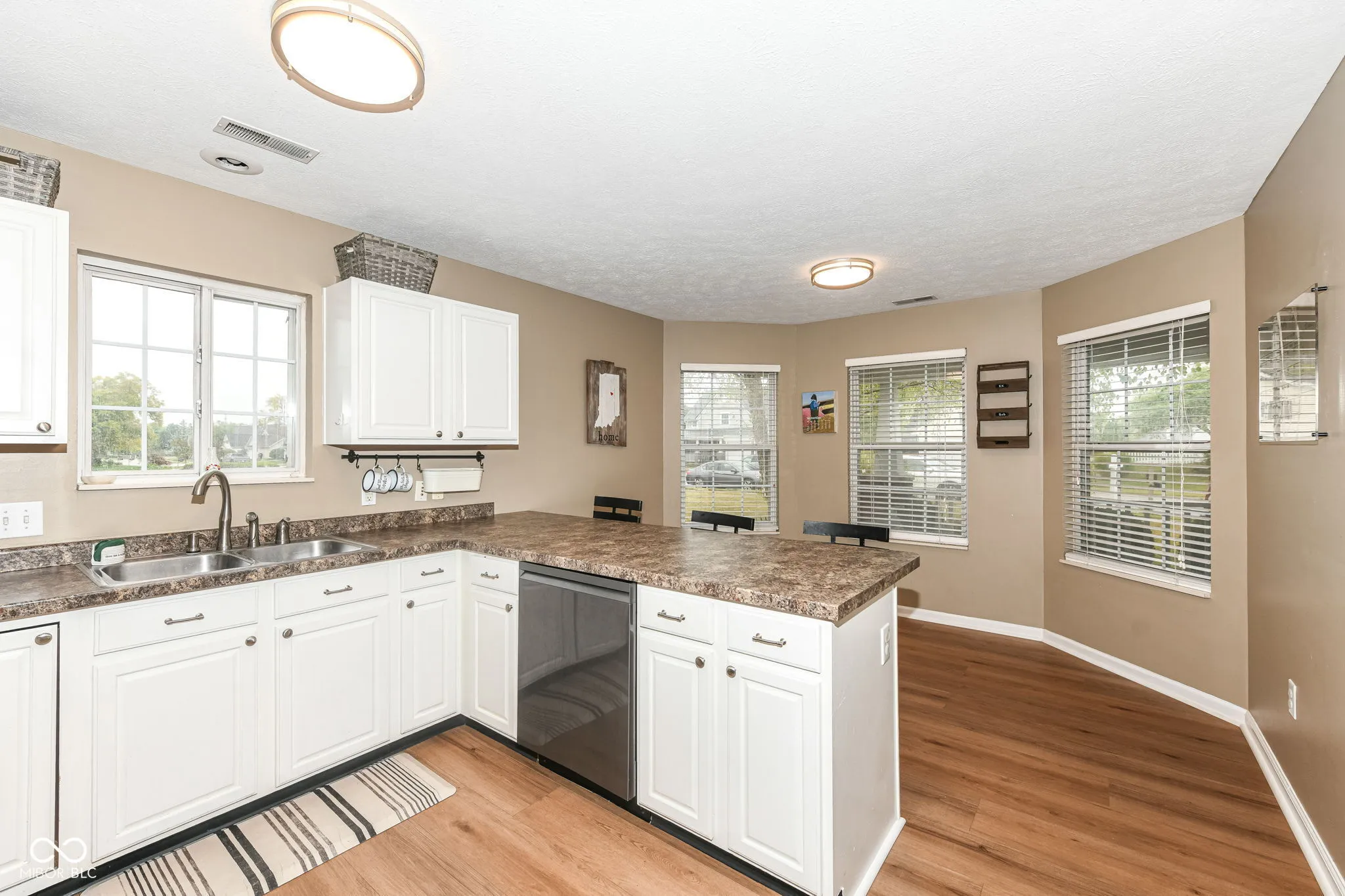 Fishers, Indiana 46038, United States, 3 Bedrooms Bedrooms, ,2 BathroomsBathrooms,Residential,Pending,215927