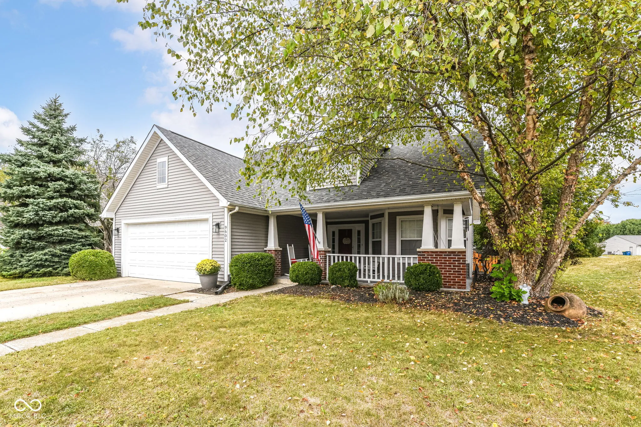 Fishers, Indiana 46038, United States, 3 Bedrooms Bedrooms, ,2 BathroomsBathrooms,Residential,Pending,215927