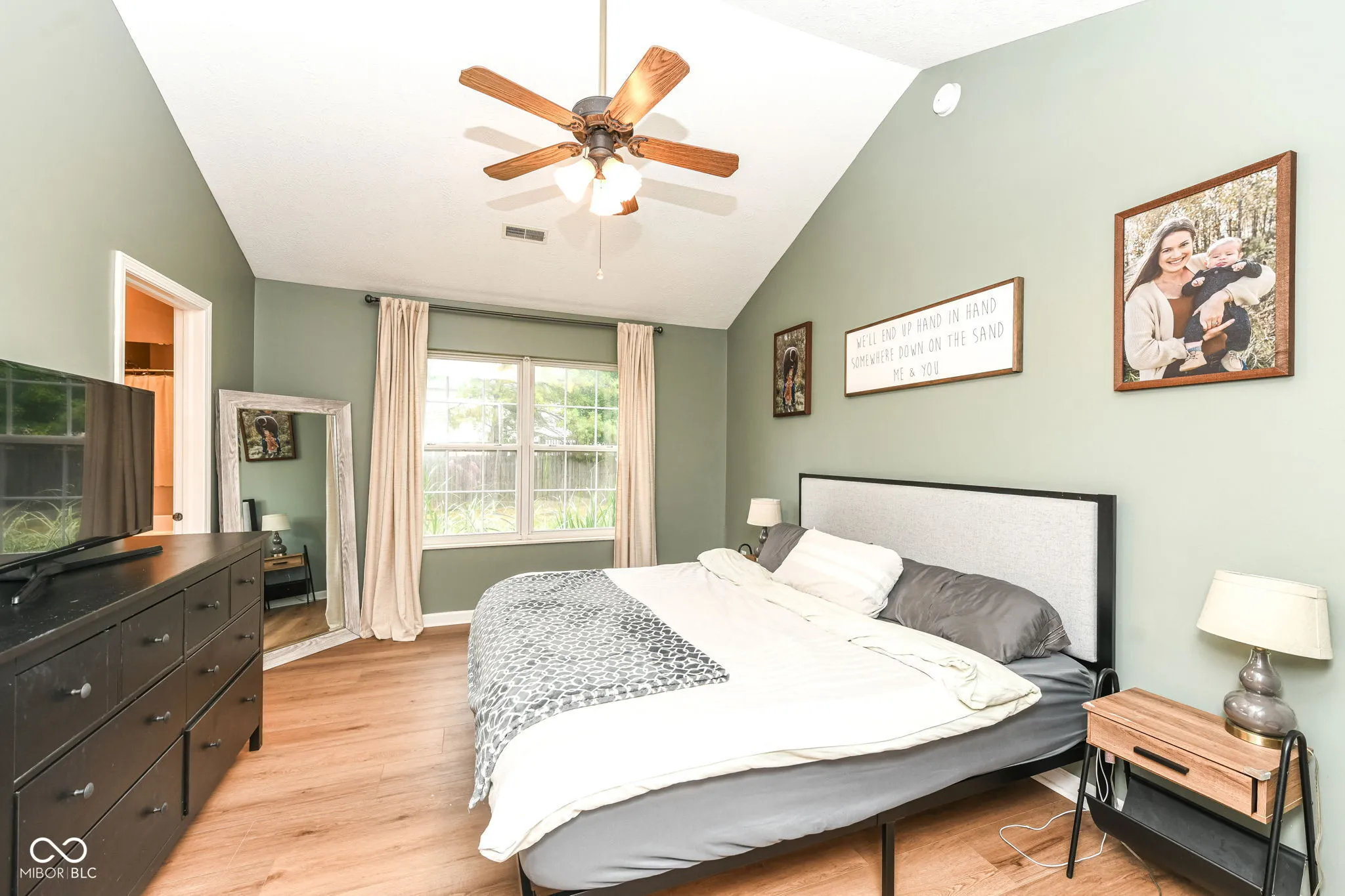 Fishers, Indiana 46038, United States, 3 Bedrooms Bedrooms, ,2 BathroomsBathrooms,Residential,Pending,215927