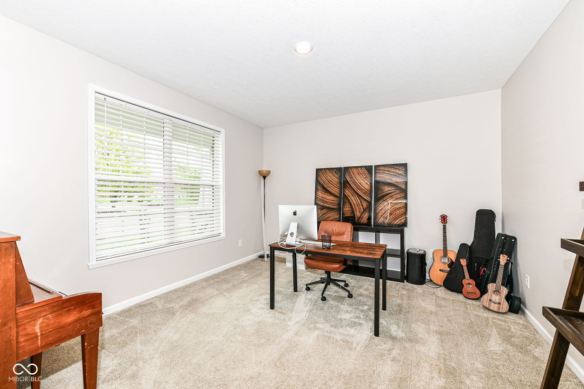 698 Ridge Gate Drive