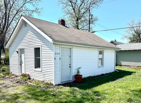 Photo of 255 Yoke Street, Indianapolis, IN 46225 (MLS # 22095230)