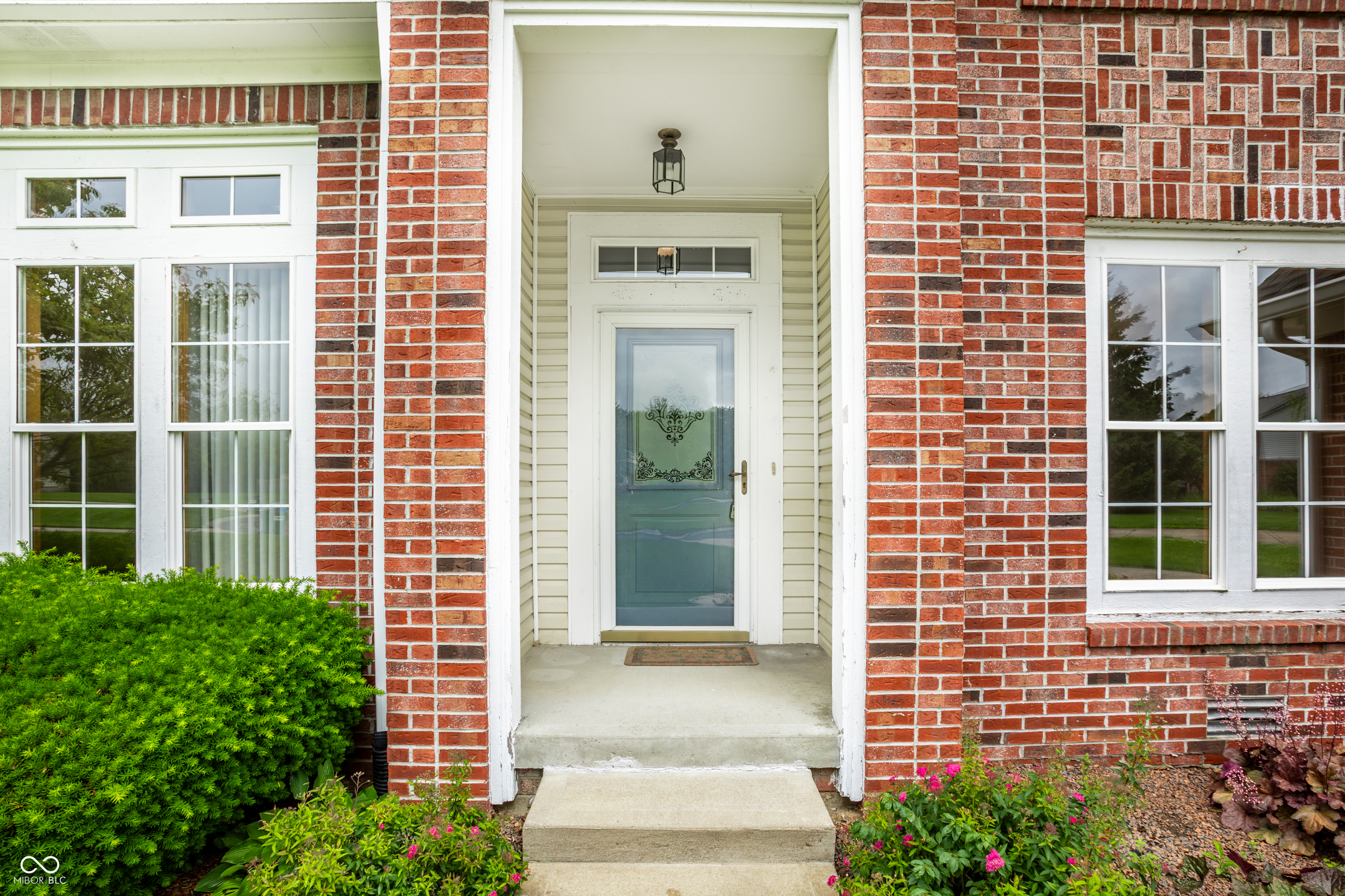 7548 W Ivy Lane