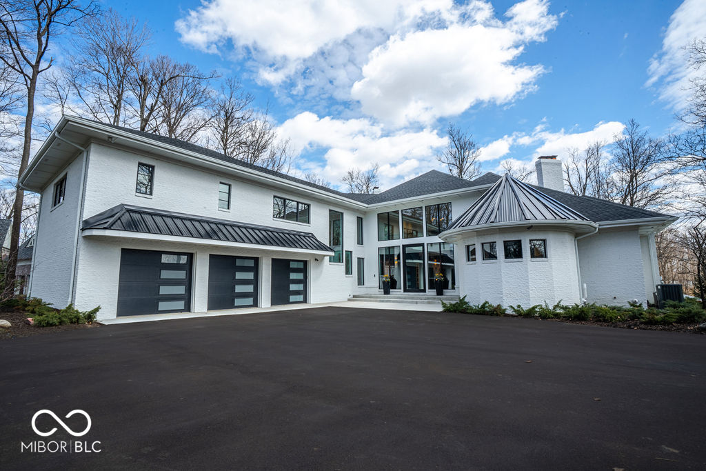 395 Breakwater Drive