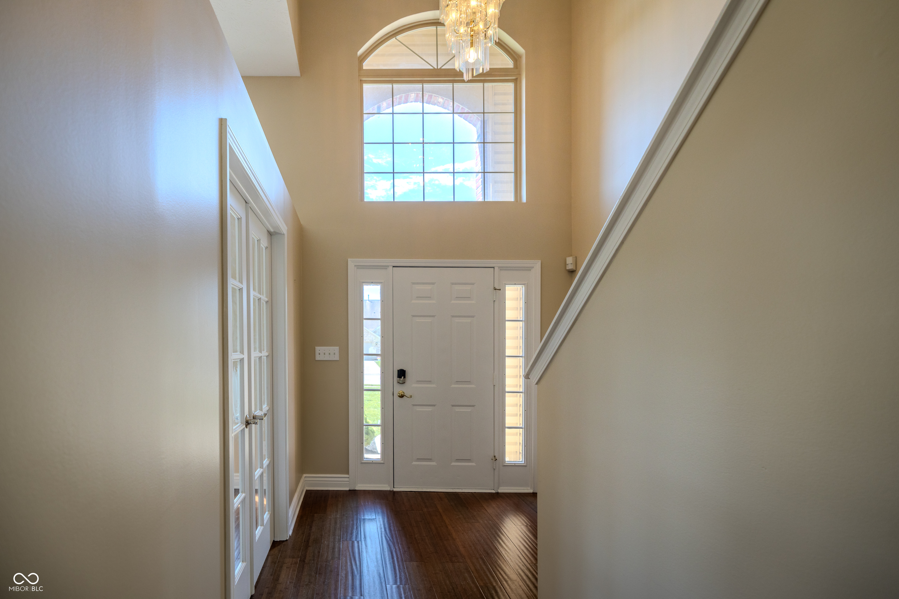 5828 Applegate
