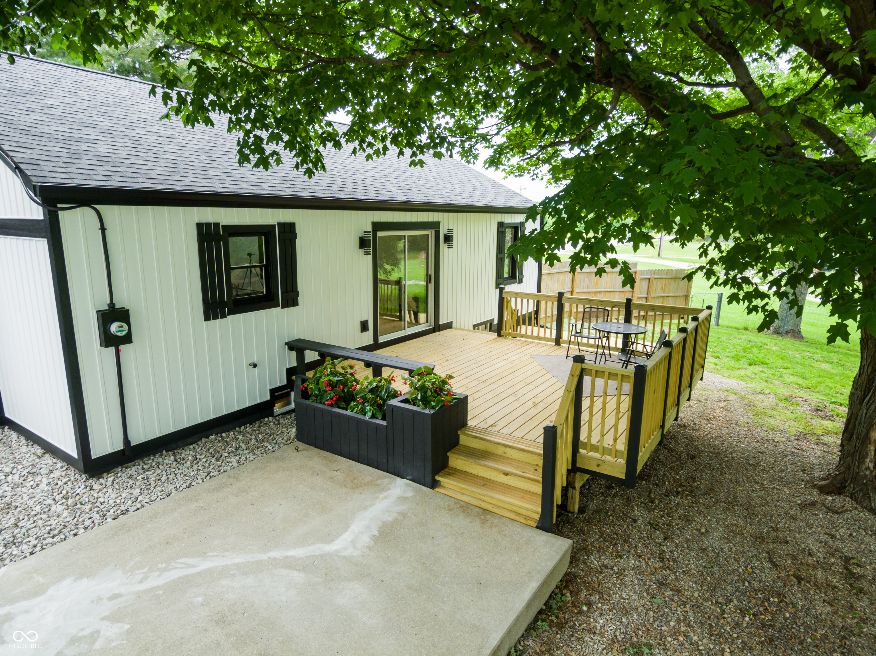 8780 N State Highway 7