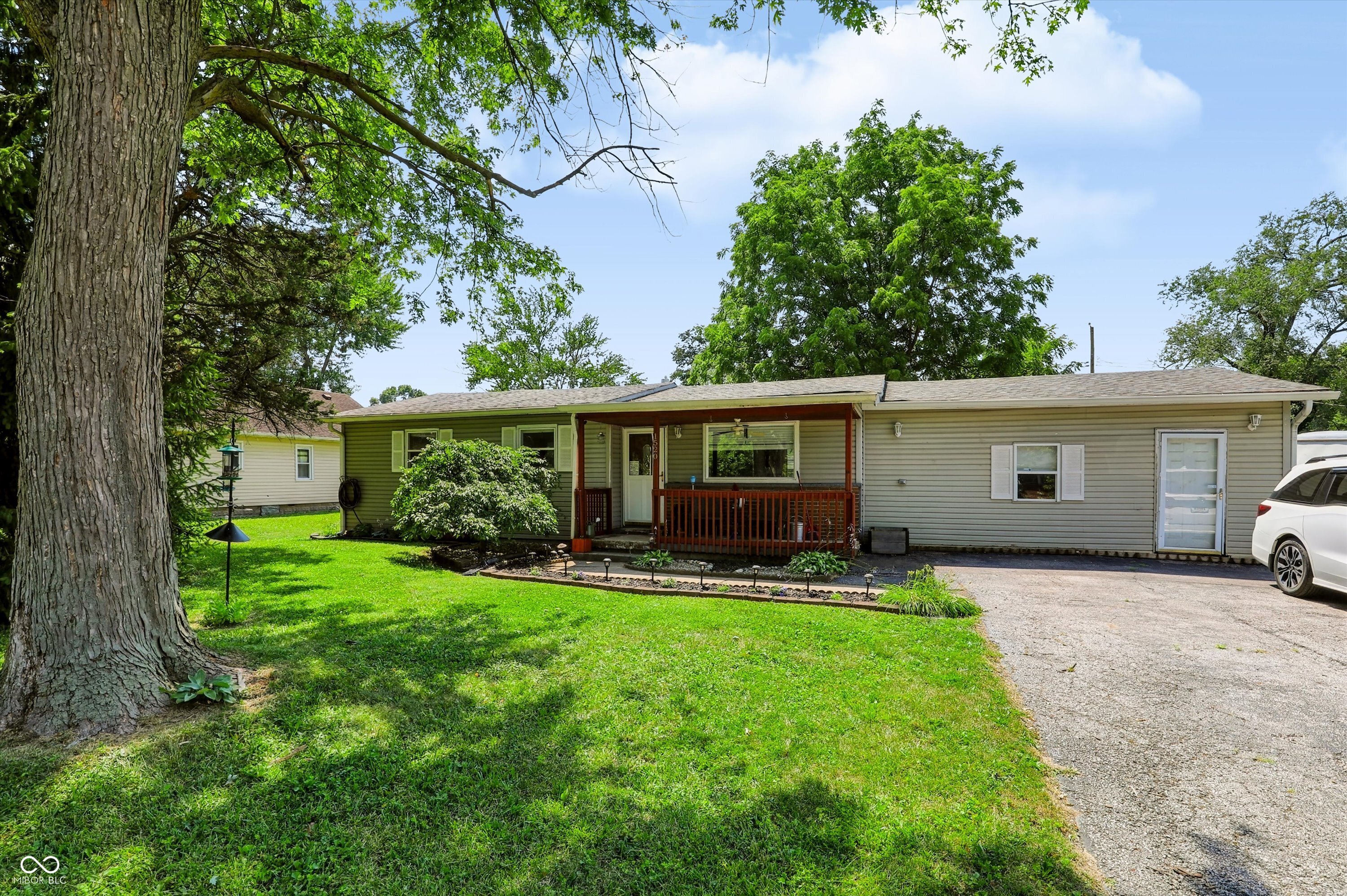 1520 Bailey Drive