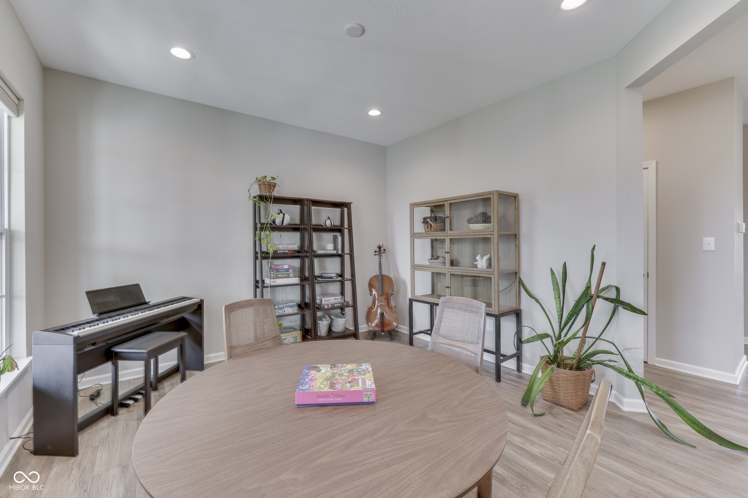 2159 Somerset Drive