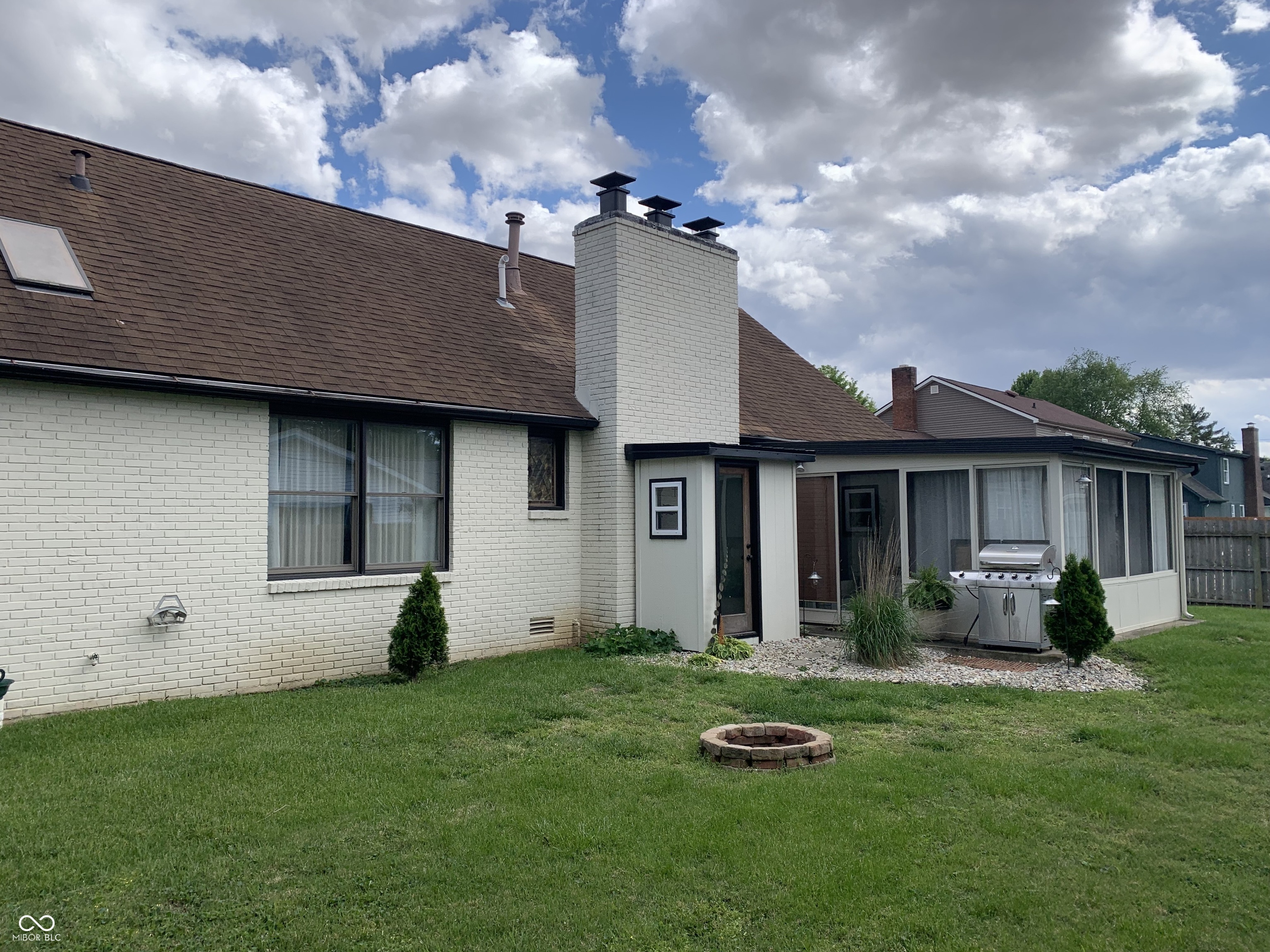 595 Lasher Drive